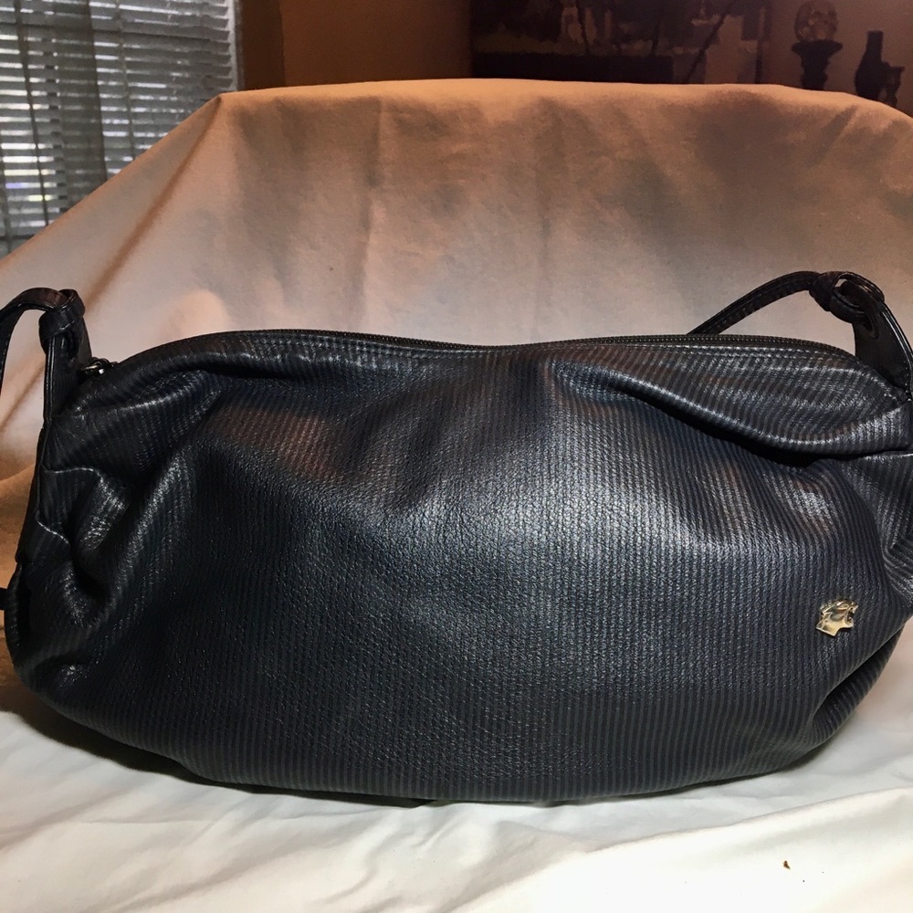 Vintage Italian 🇮🇹 l BAGHEERA leather shoulder bag.